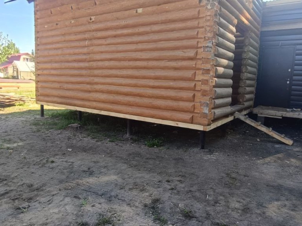 Баня на сваях